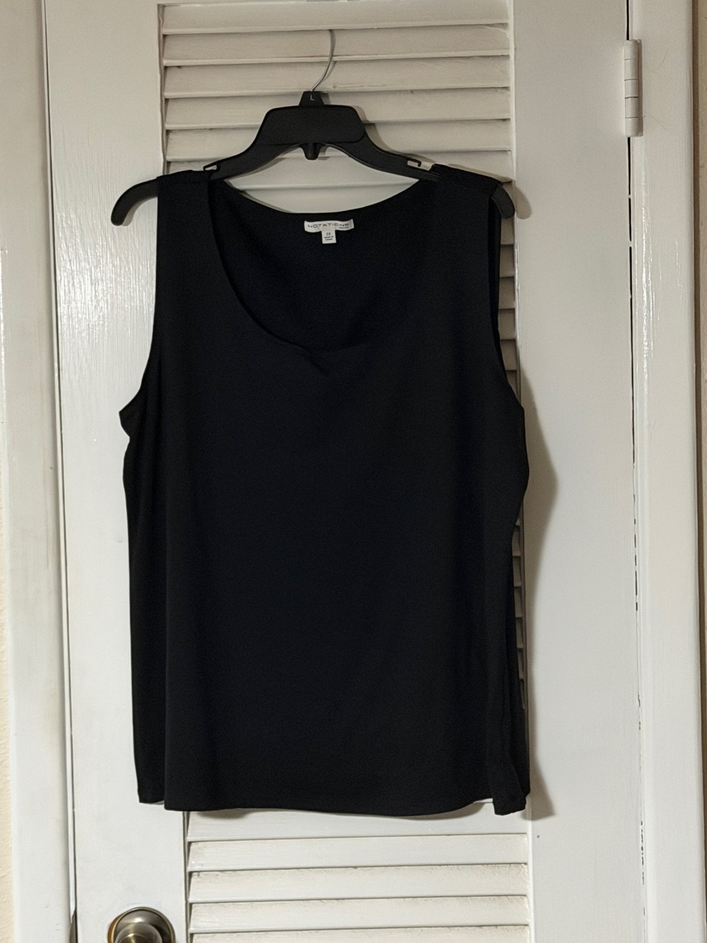 Notations Woman Black Scoop Neck Shell Tank